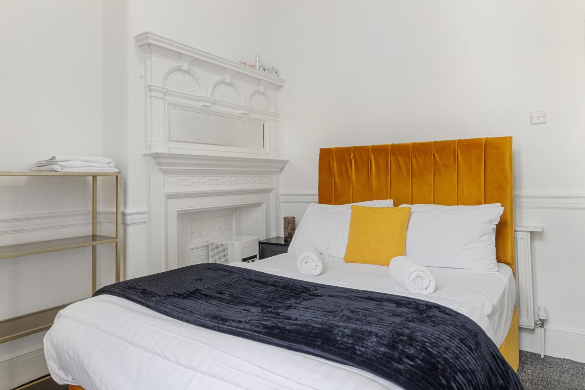 Oxford Street 1 Bedroom Shopping Retreat! 3gc * London